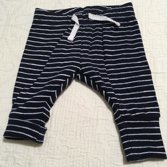 0-3m (4/$20) 4 Cute Items to Mix & Match - Picture 4 of 14